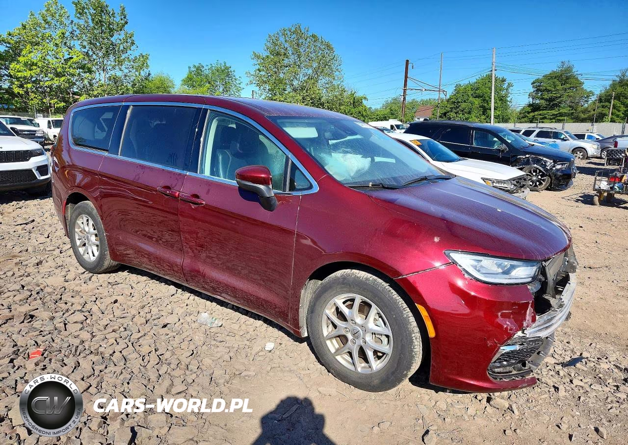 2023 Chrysler Pacifica Touring L VIN:2C4RC1BG9PR505470 - 4