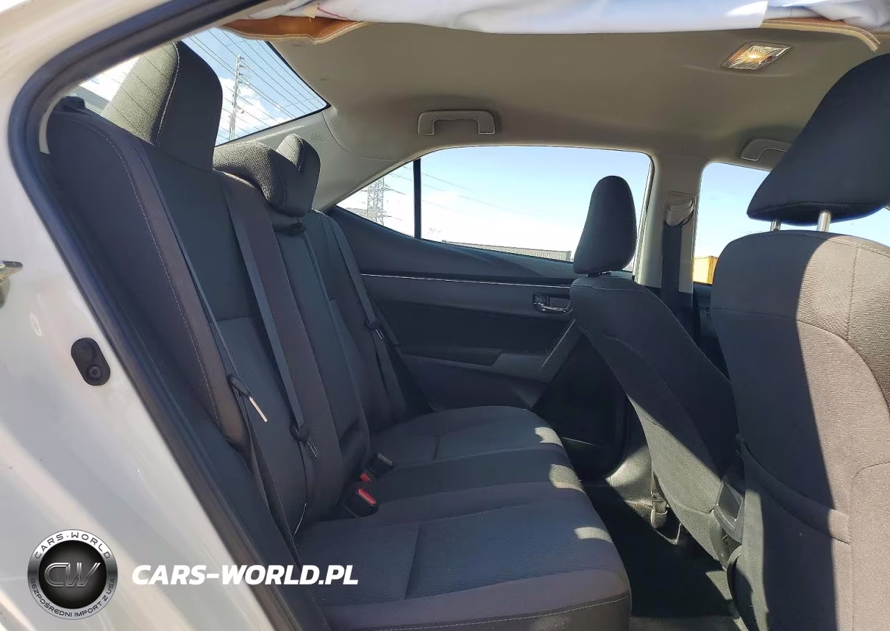 2018 Toyota Corolla Le VIN:2T1BURHE6JC068389 - 10