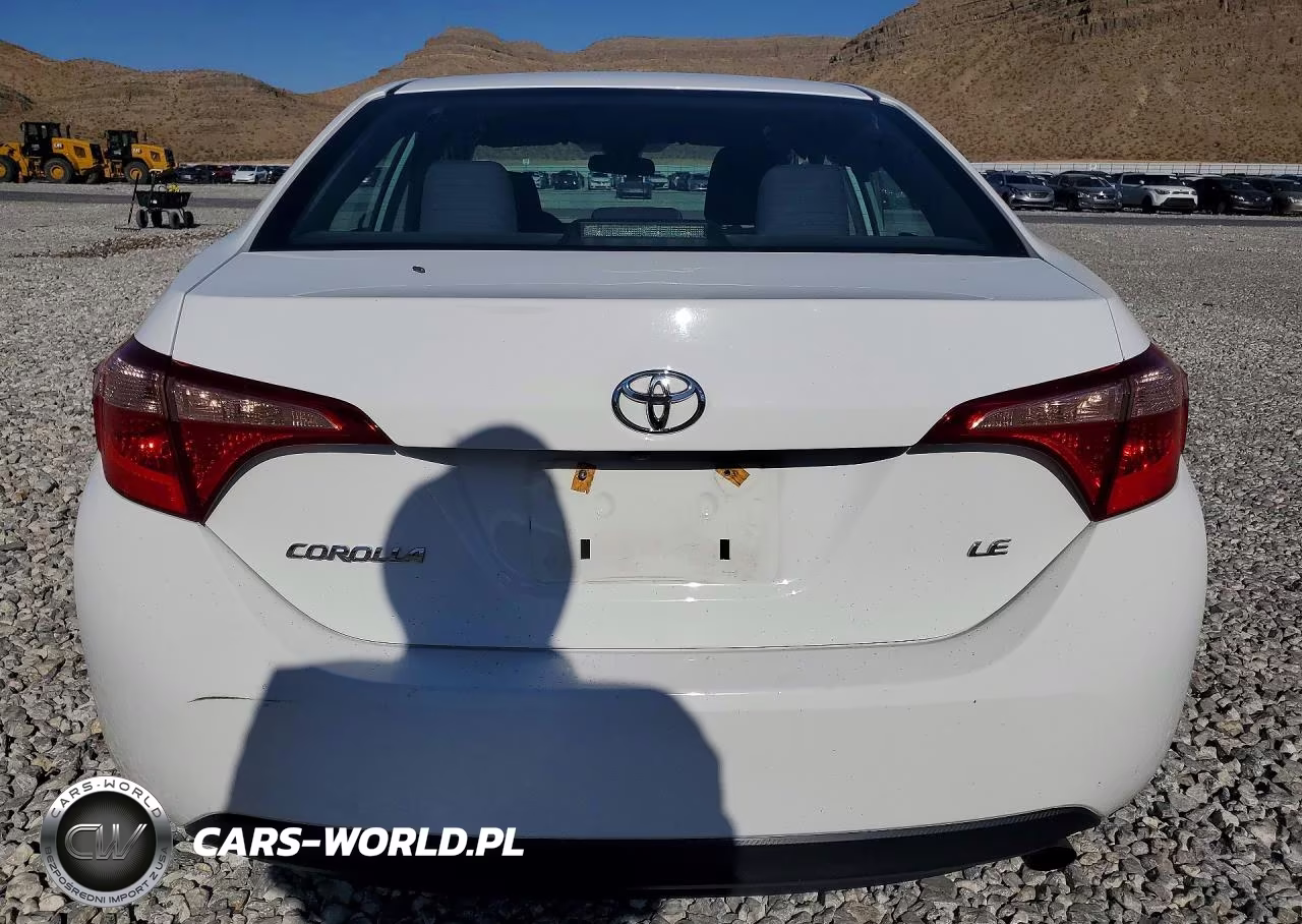 2018 Toyota Corolla Le VIN:2T1BURHE6JC068389 - 6