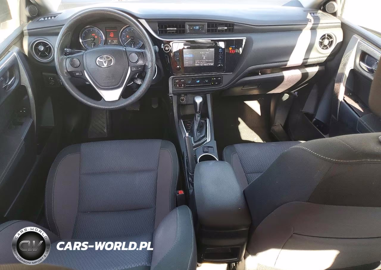 2018 Toyota Corolla Le VIN:2T1BURHE6JC068389 - 8