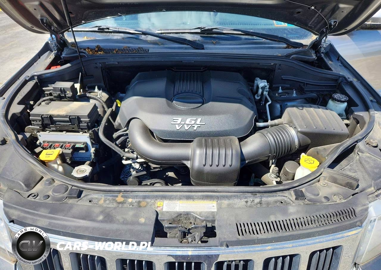 2012 Jeep Grand Cherokee Laredo VIN:1C4RJFAG0CC347091 - 12
