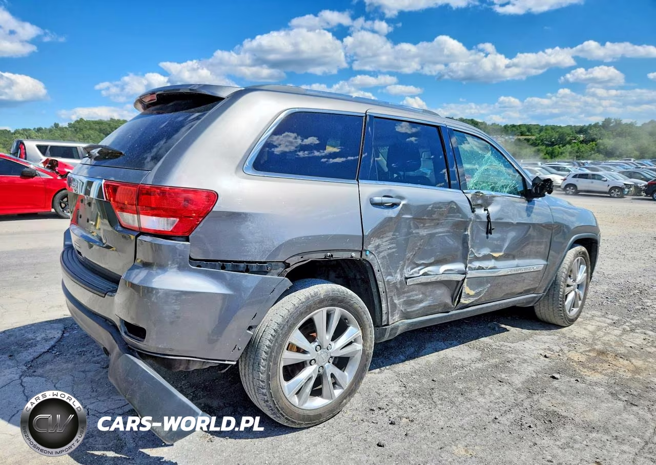 2012 Jeep Grand Cherokee Laredo VIN:1C4RJFAG0CC347091 - 3