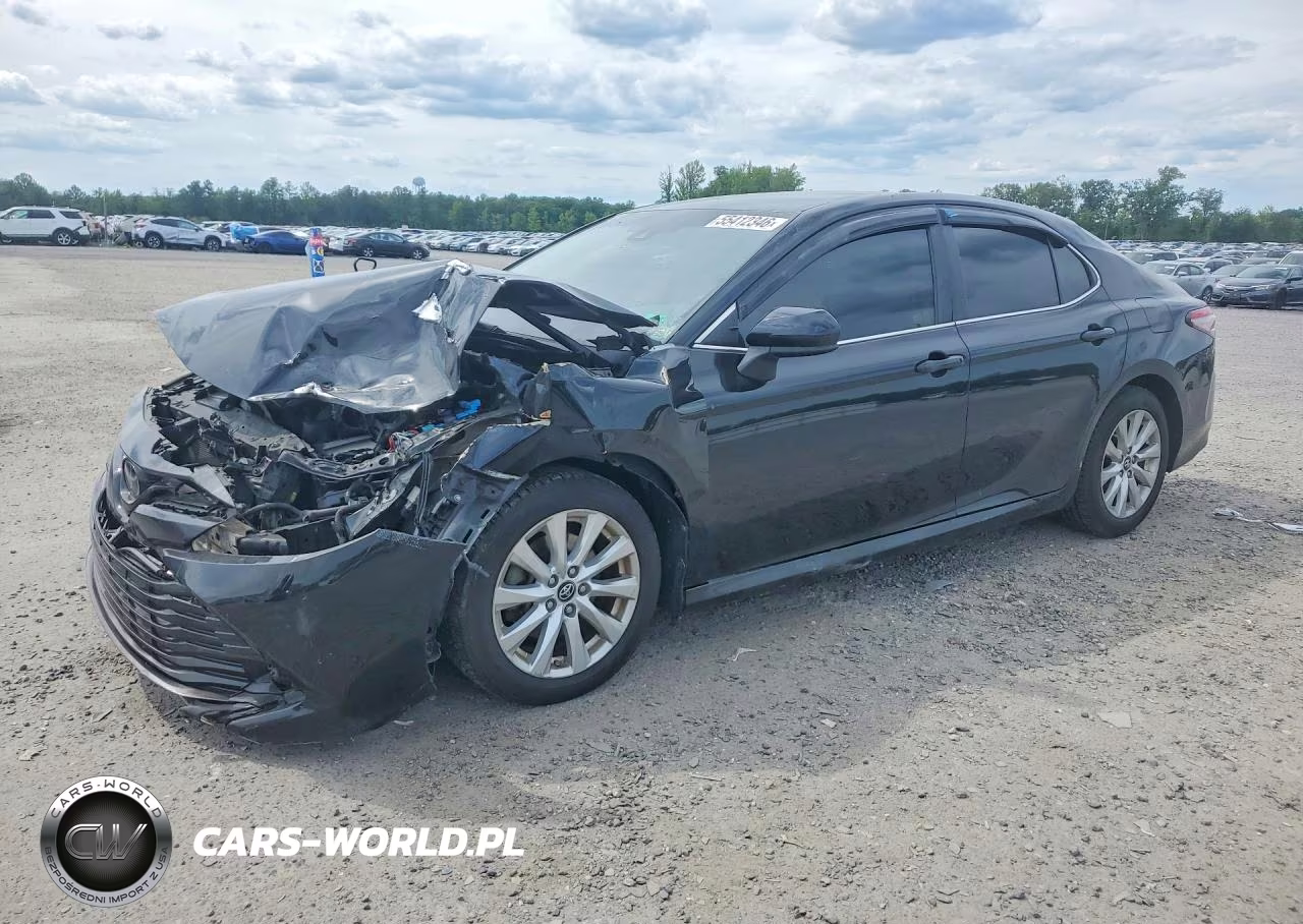 2018 Toyota Camry Le – zdjęcie 1 z 12