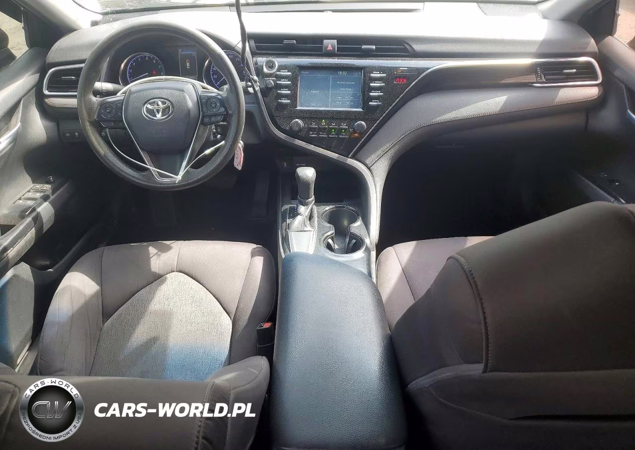 2018 Toyota Camry Le VIN:4T1B11HK1JU091304 - 8