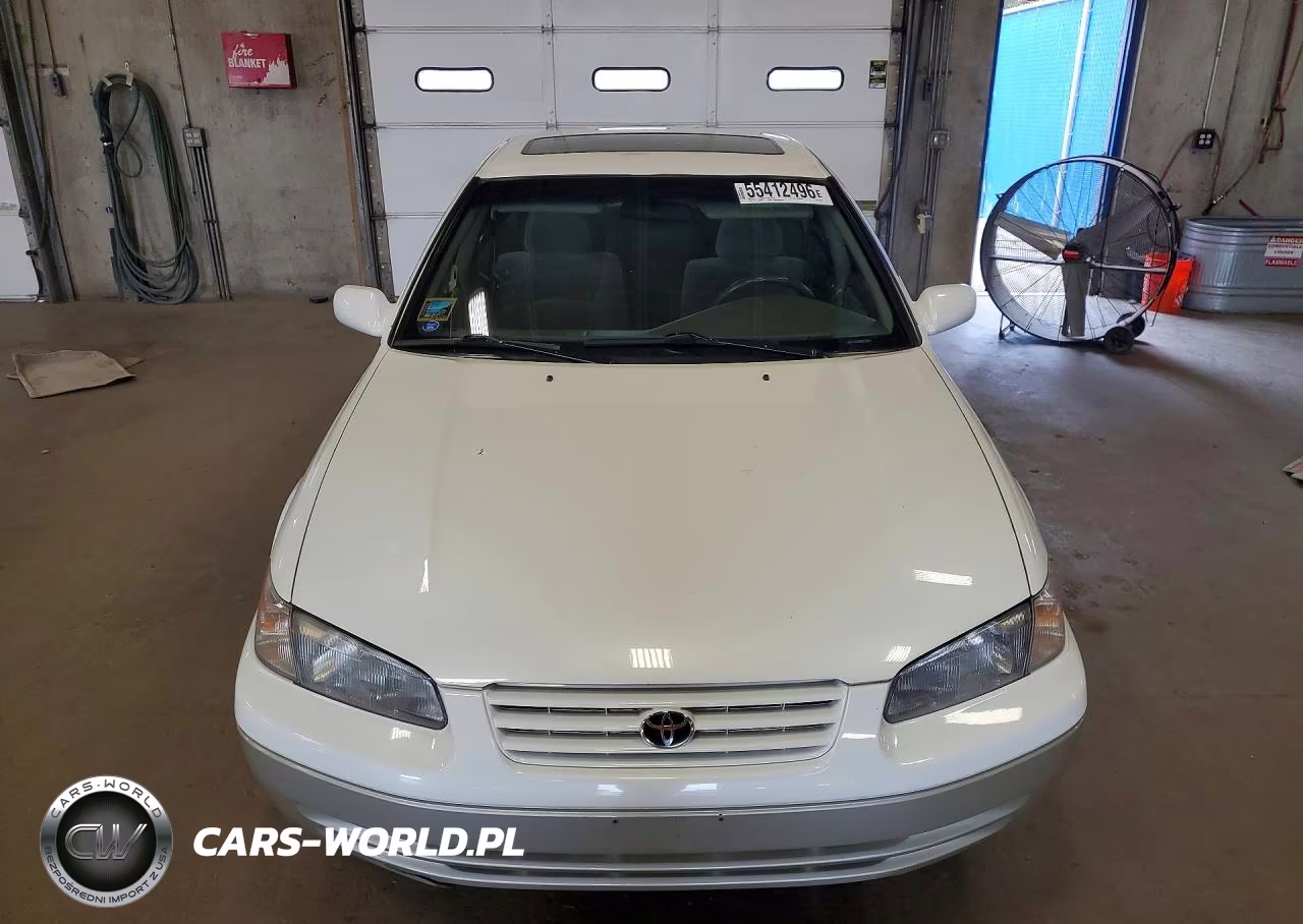 1999 Toyota Camry Le VIN:JT2BG22KXX0351418 - 5