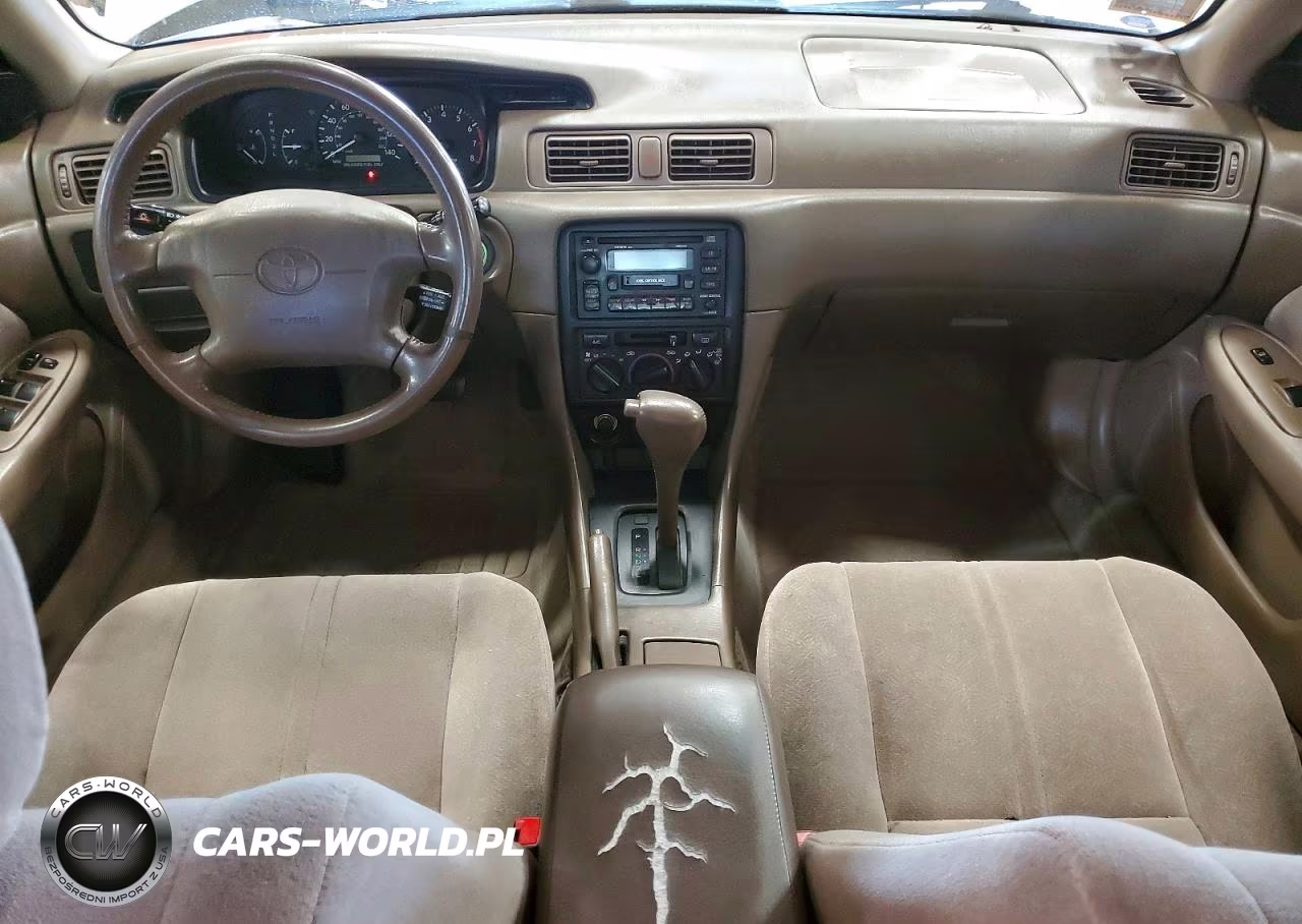 1999 Toyota Camry Le VIN:JT2BG22KXX0351418 - 8