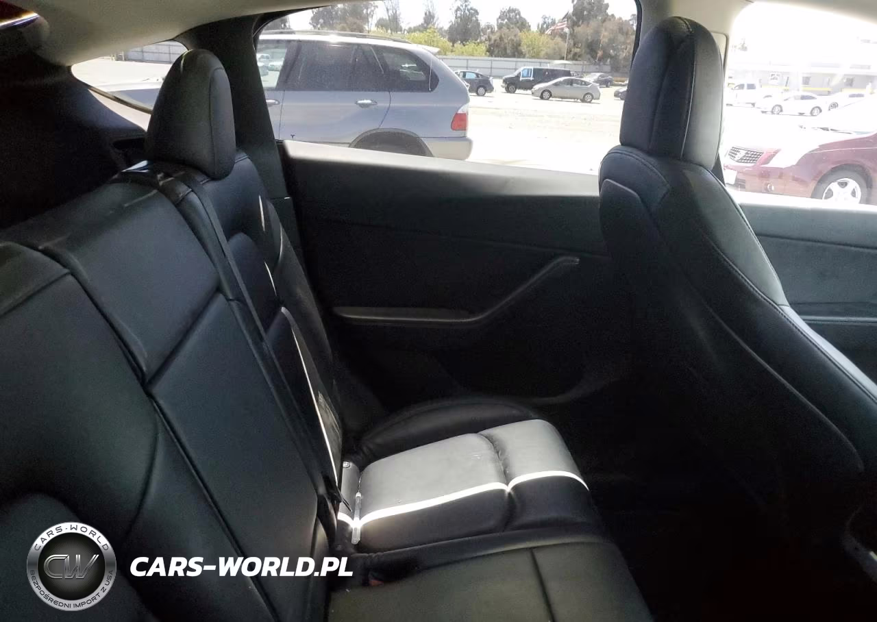 2021 Tesla Model Y VIN:5YJYGDEFXMF273165 - 11