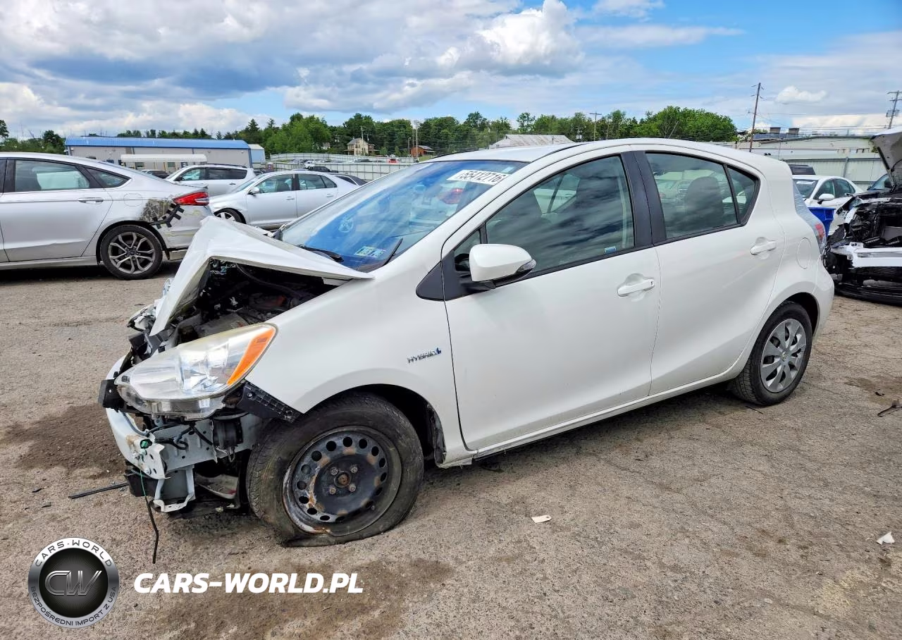 2013 Toyota Prius C Two