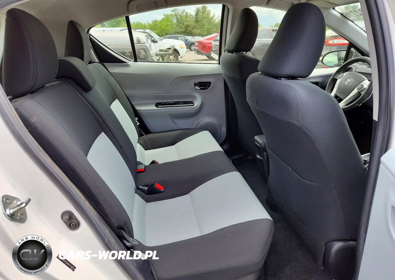 2013 Toyota Prius C Two VIN:JTDKDTB36D1543570 - 10