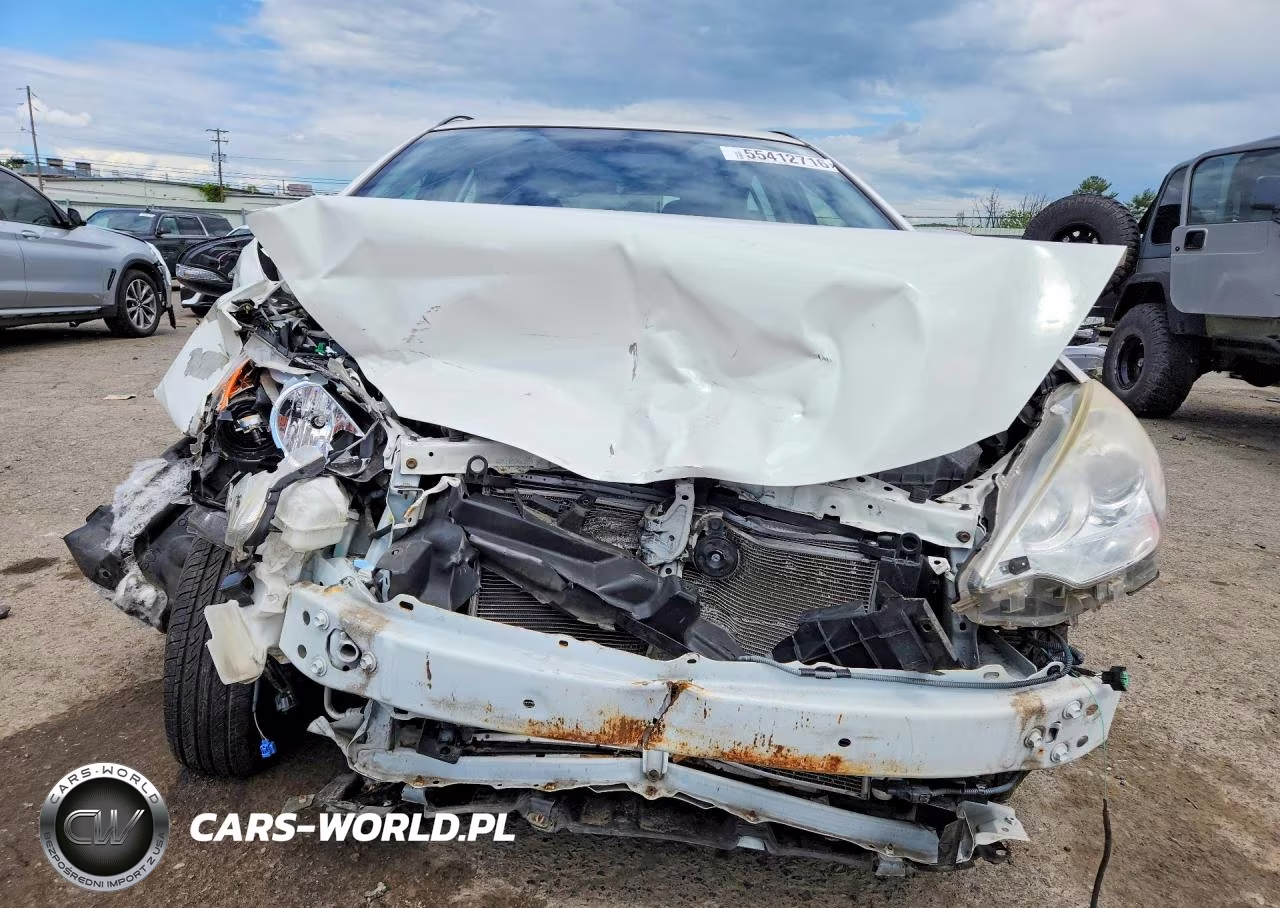 2013 Toyota Prius C Two VIN:JTDKDTB36D1543570 - 5