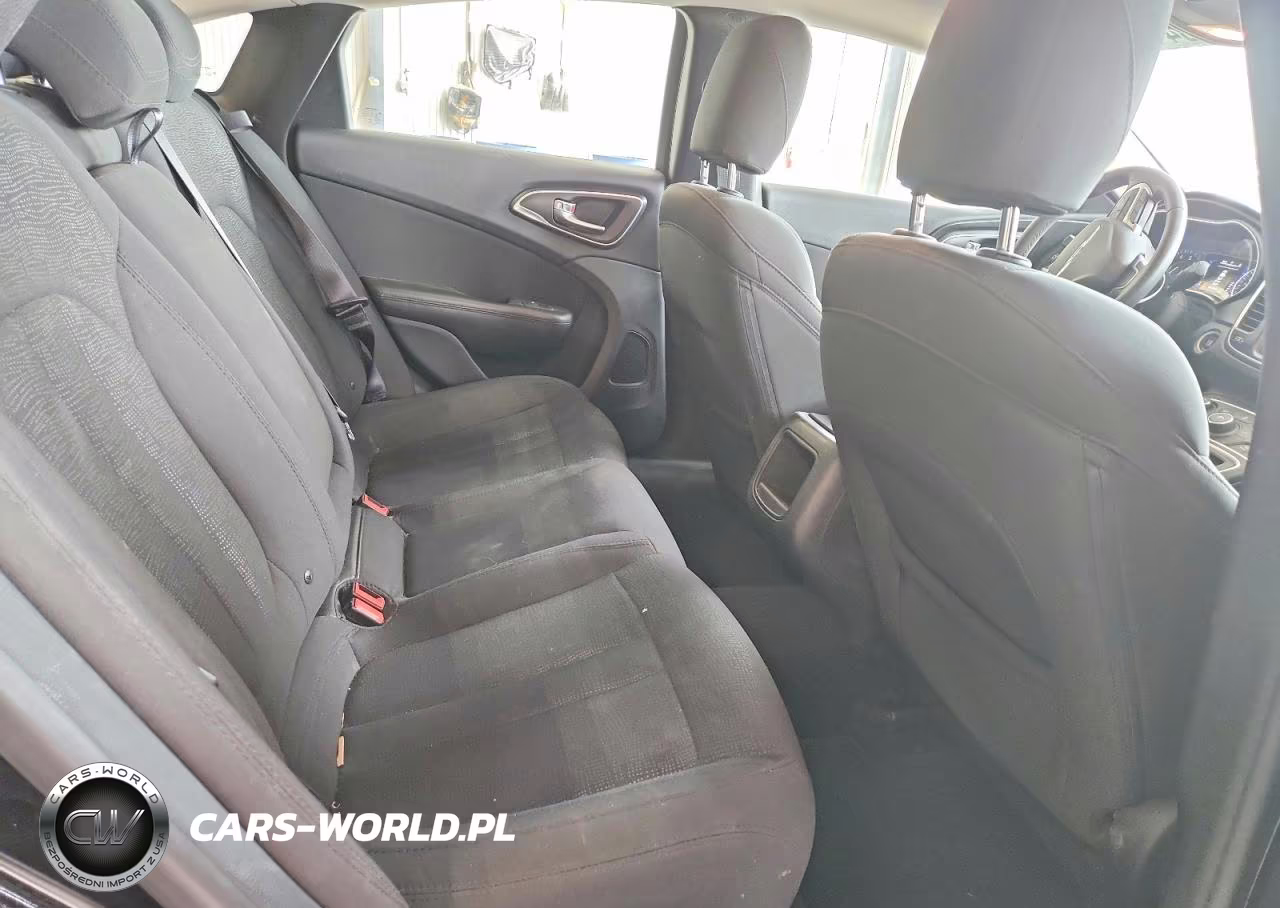 2015 Chrysler 200 Limited VIN:1C3CCCAB2FN755642 - 10
