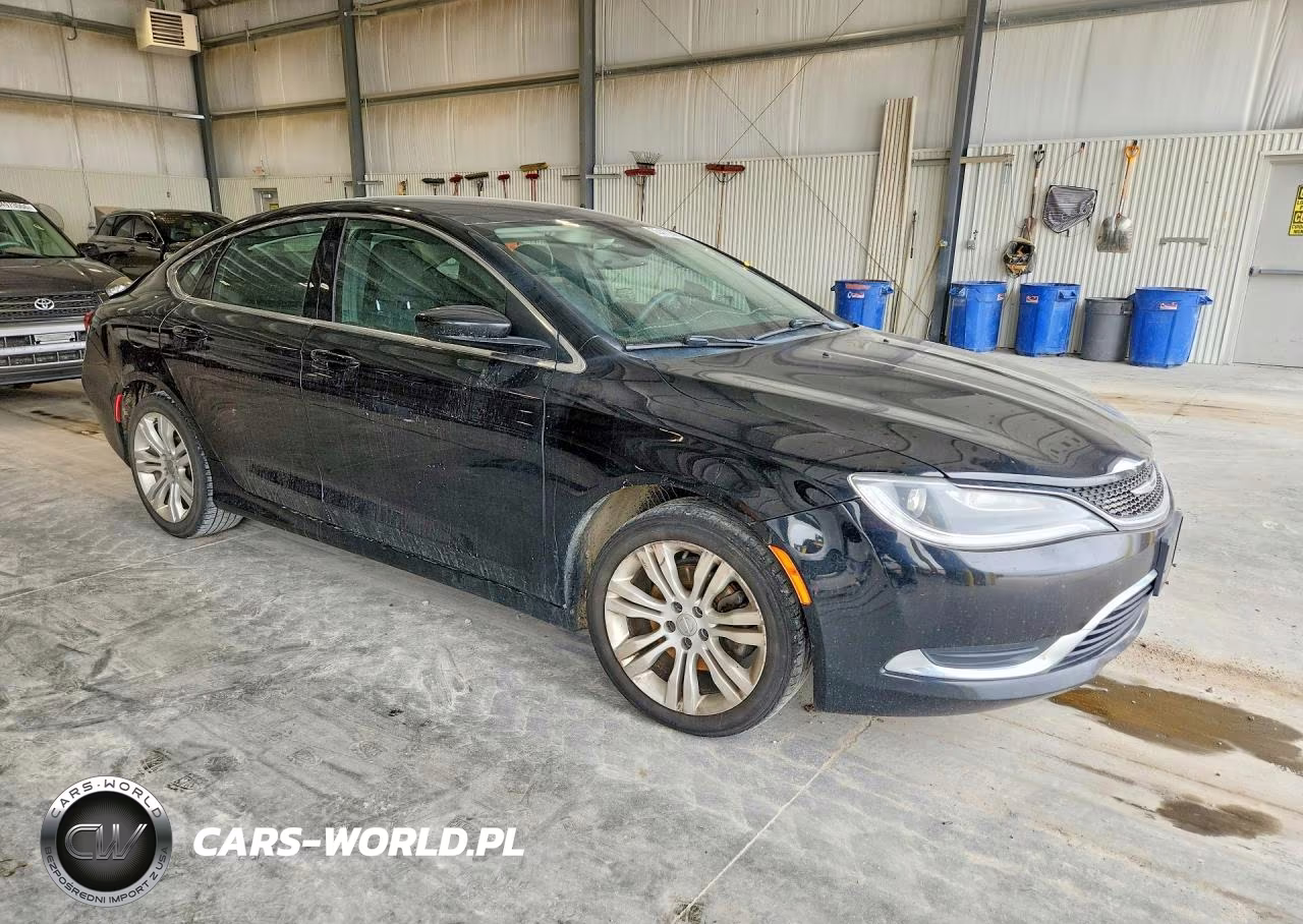 2015 Chrysler 200 Limited VIN:1C3CCCAB2FN755642 - 4