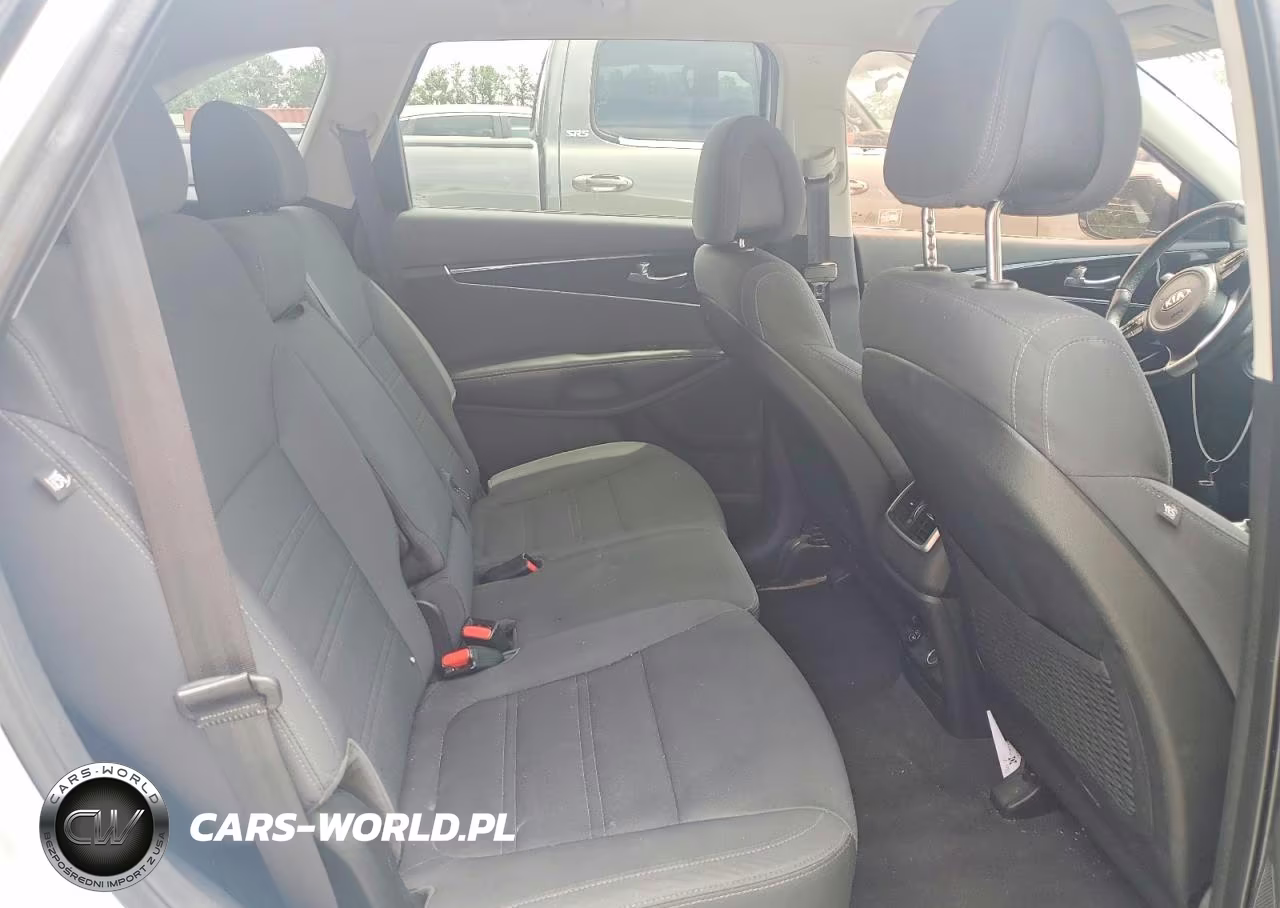 2016 Kia Sorento Lx VIN:5XYPG4A30GG119018 - 11