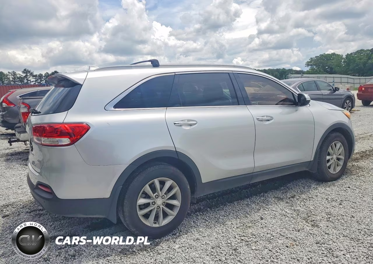 2016 Kia Sorento Lx VIN:5XYPG4A30GG119018 - 3