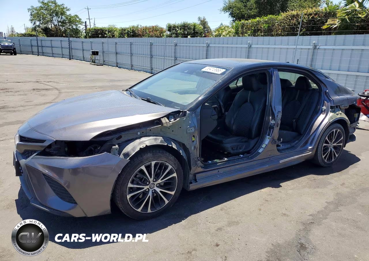 2020 Toyota Camry Se