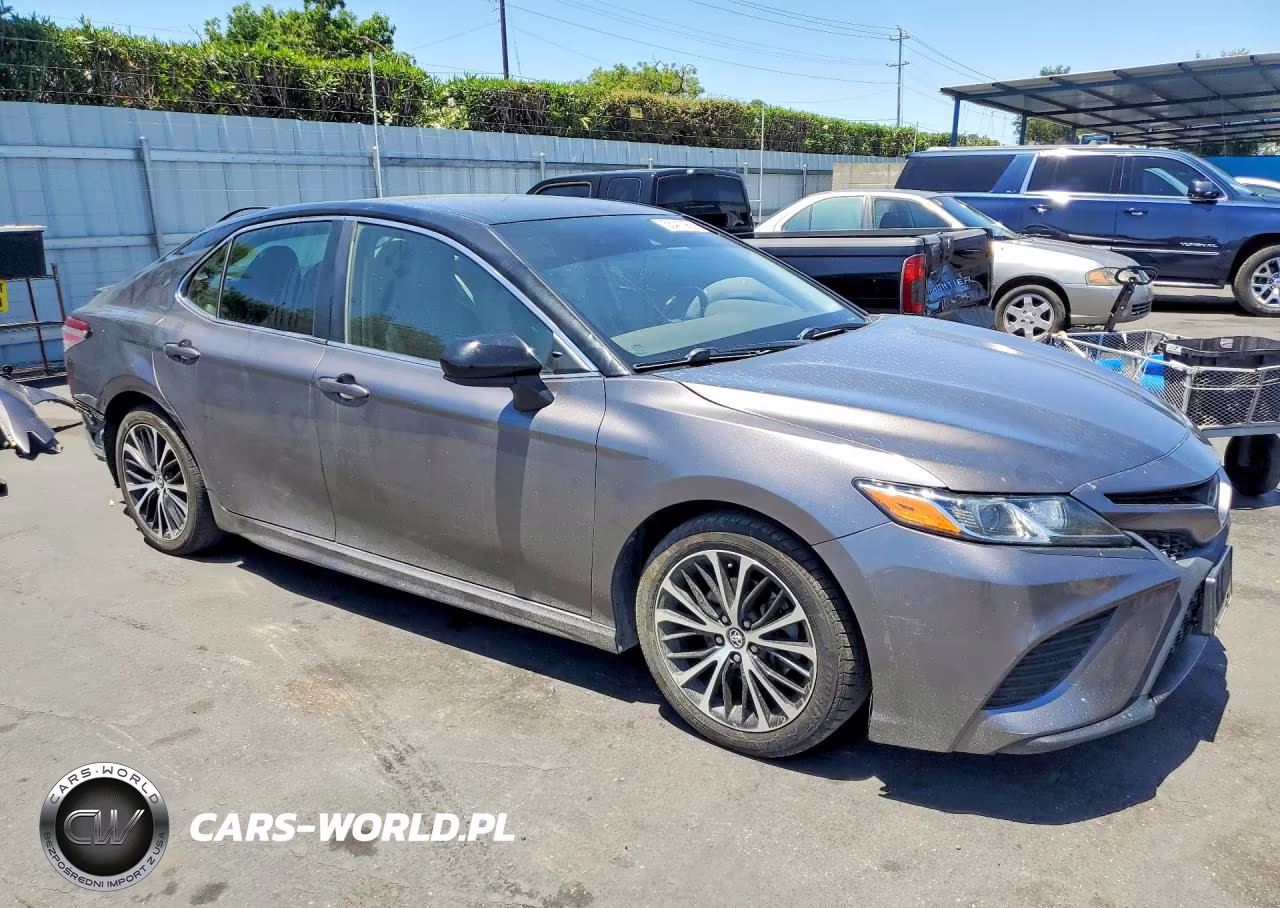 2020 Toyota Camry Se VIN:4T1G11AK1LU941726 - 4