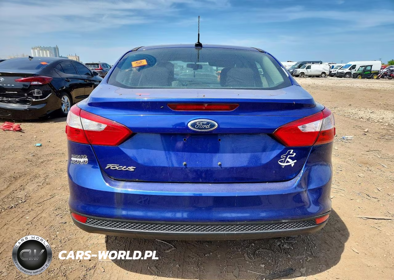 2012 Ford Focus S VIN:1FAHP3E23CL261089 - 6