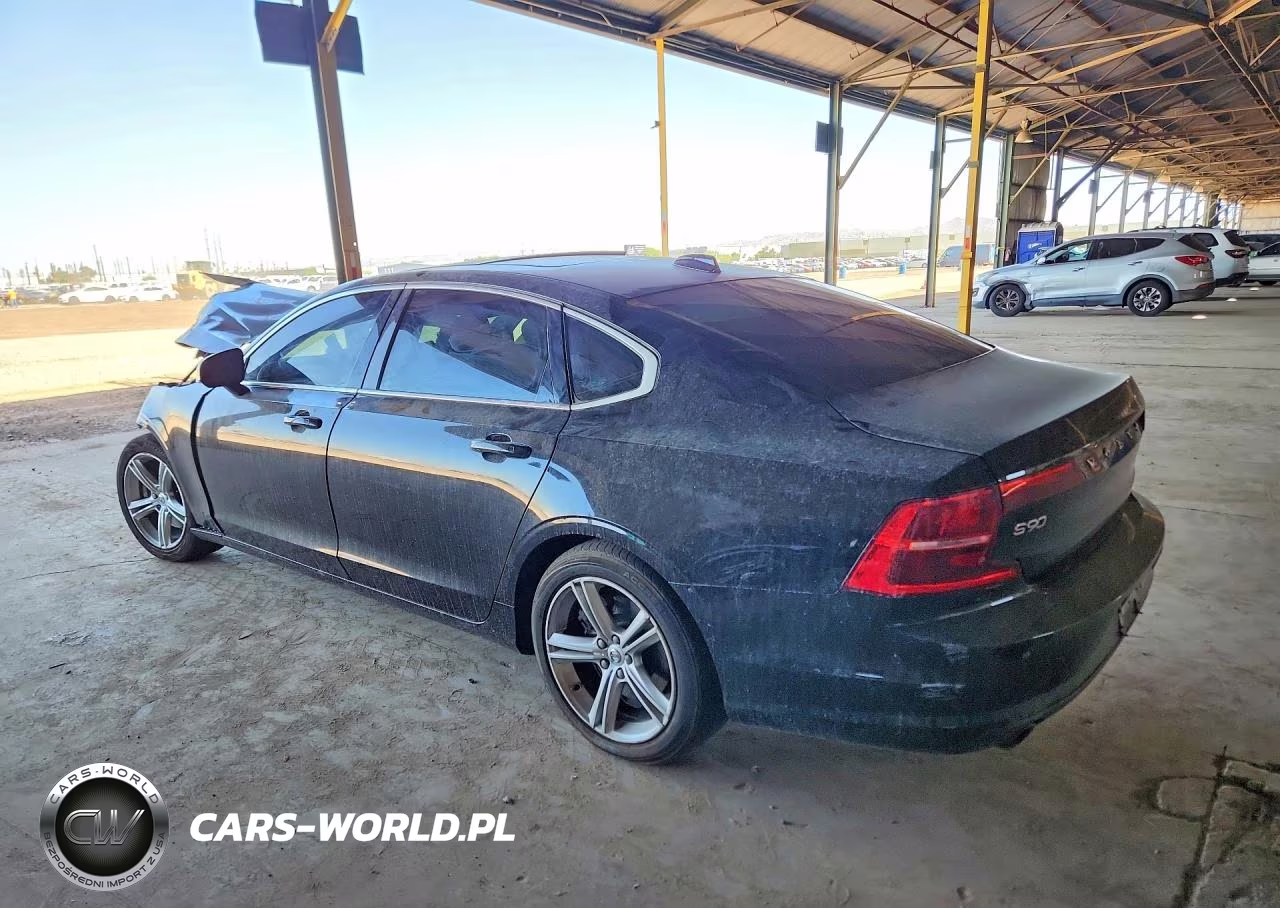 2018 Volvo S90 T5 Momentum VIN:LVY982AK2JP032929 - 2