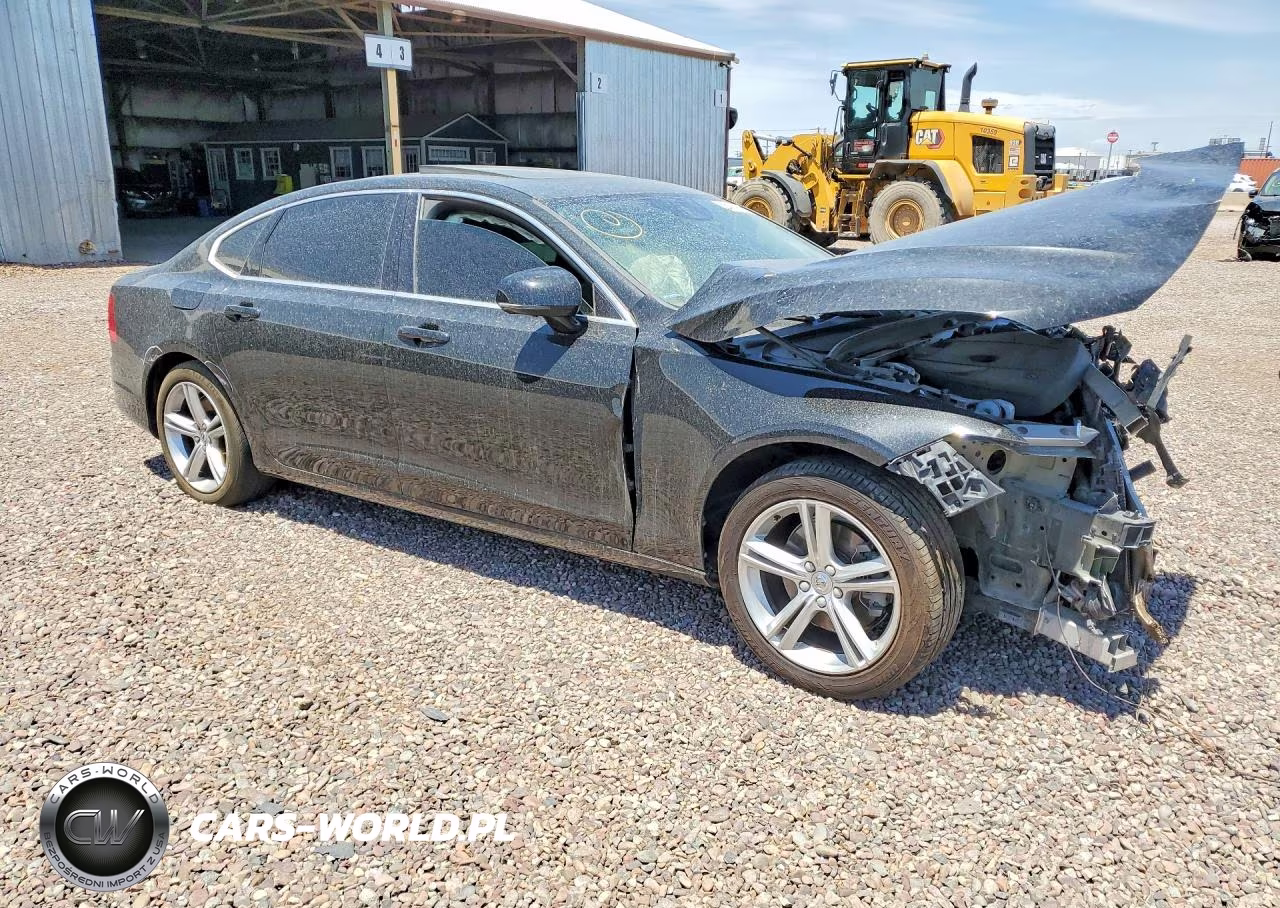 2018 Volvo S90 T5 Momentum VIN:LVY982AK2JP032929 - 4