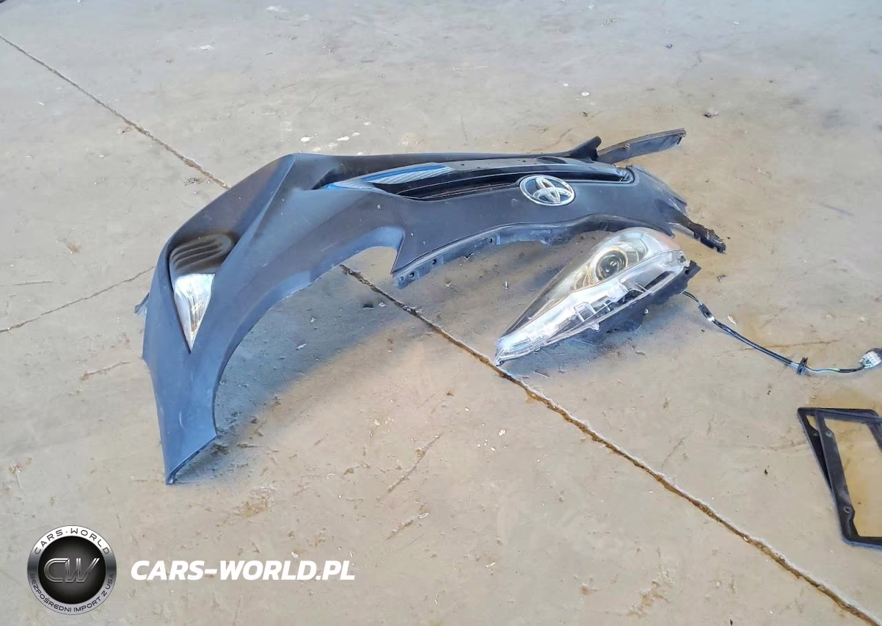 2016 Toyota Prius C Two VIN:JTDKDTB39G1590726 - 12