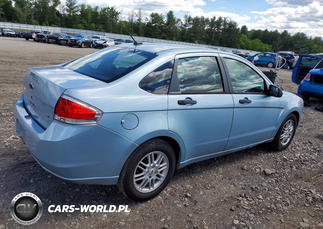 2009 Ford Focus Se VIN:1FAHP35N49W226983 - 3