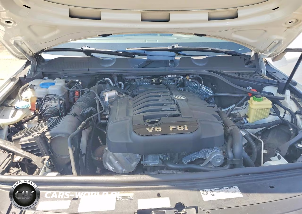 2017 Volkswagen Touareg Wolfsburg VIN:WVGRF7BP8HD003284 - 12