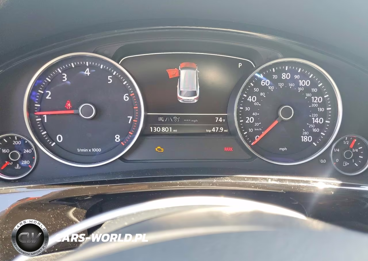 2017 Volkswagen Touareg Wolfsburg VIN:WVGRF7BP8HD003284 - 9