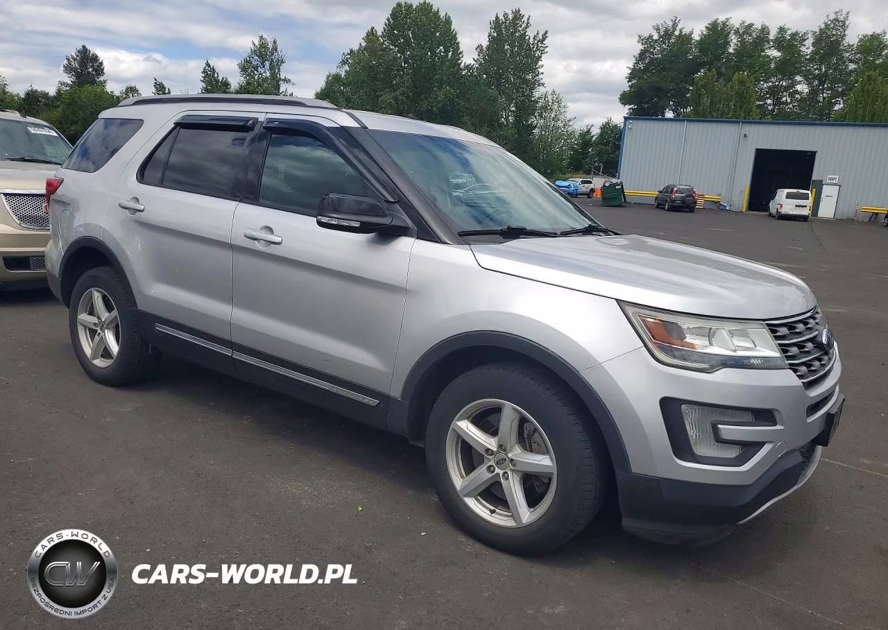 2016 Ford Explorer Xlt VIN:1FM5K8D8XGGD03945 - 4