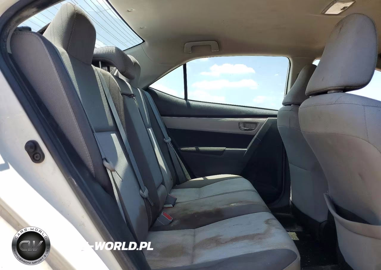 2017 Toyota Corolla Le VIN:5YFBURHE2HP676095 - 10