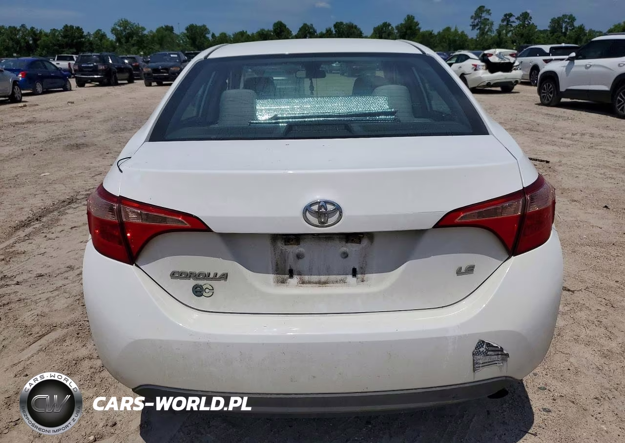 2017 Toyota Corolla Le VIN:5YFBURHE2HP676095 - 6