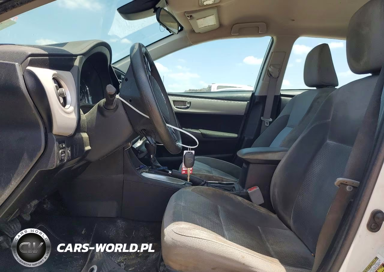 2017 Toyota Corolla Le VIN:5YFBURHE2HP676095 - 7