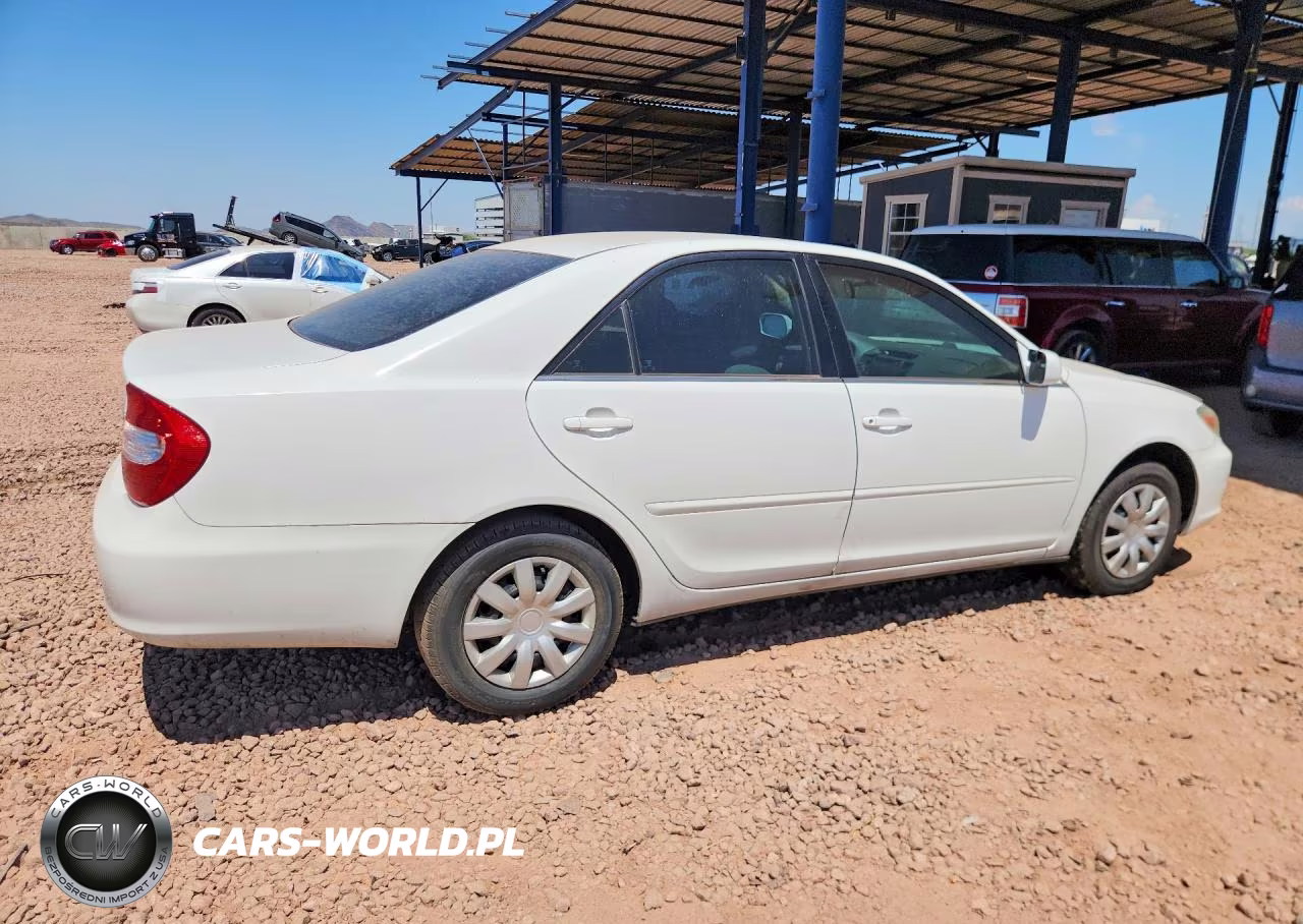 2003 Toyota Camry Le VIN:4T1BE32K53U128429 - 3