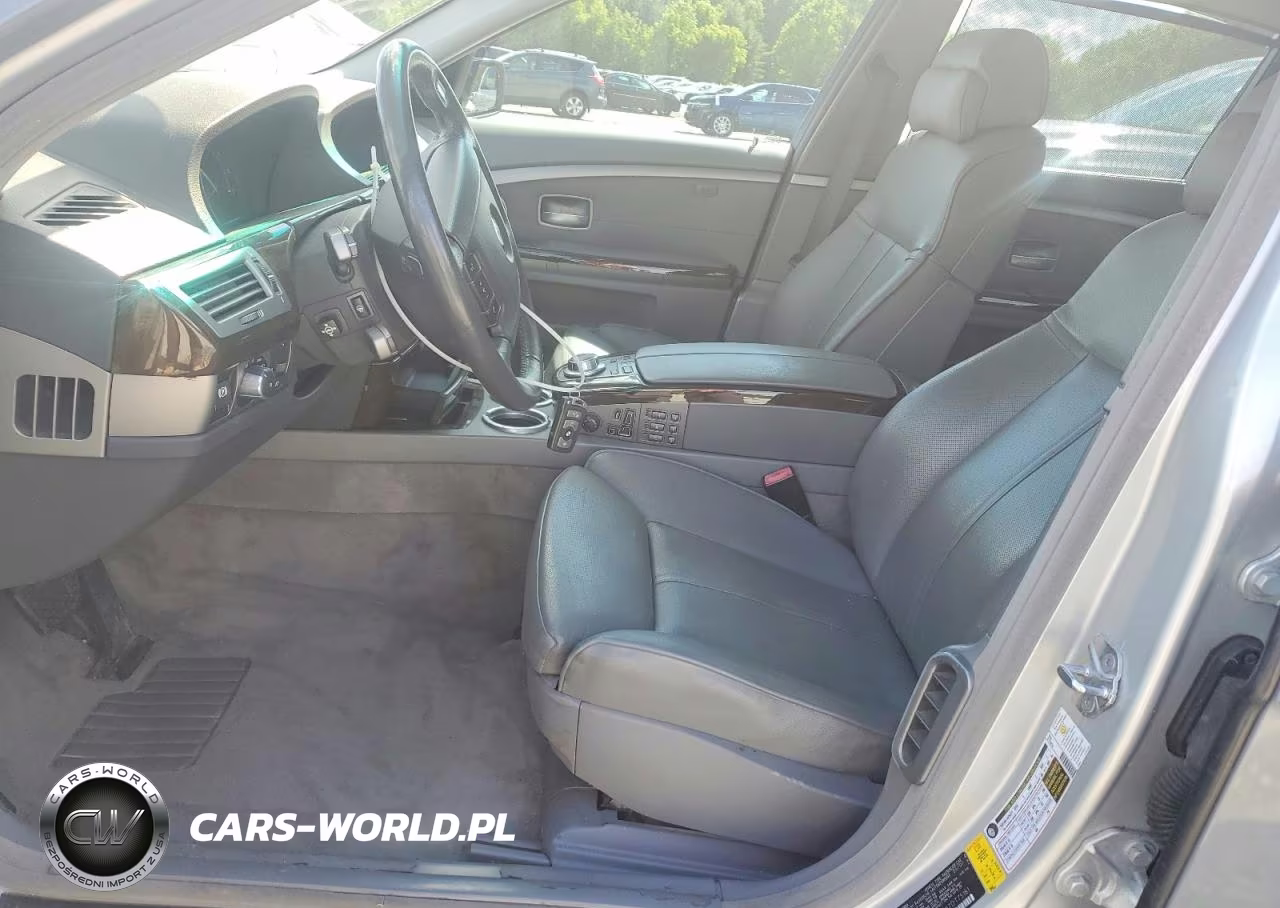 2007 BMW 750 VIN:WBAHN83557DT75151 - 7