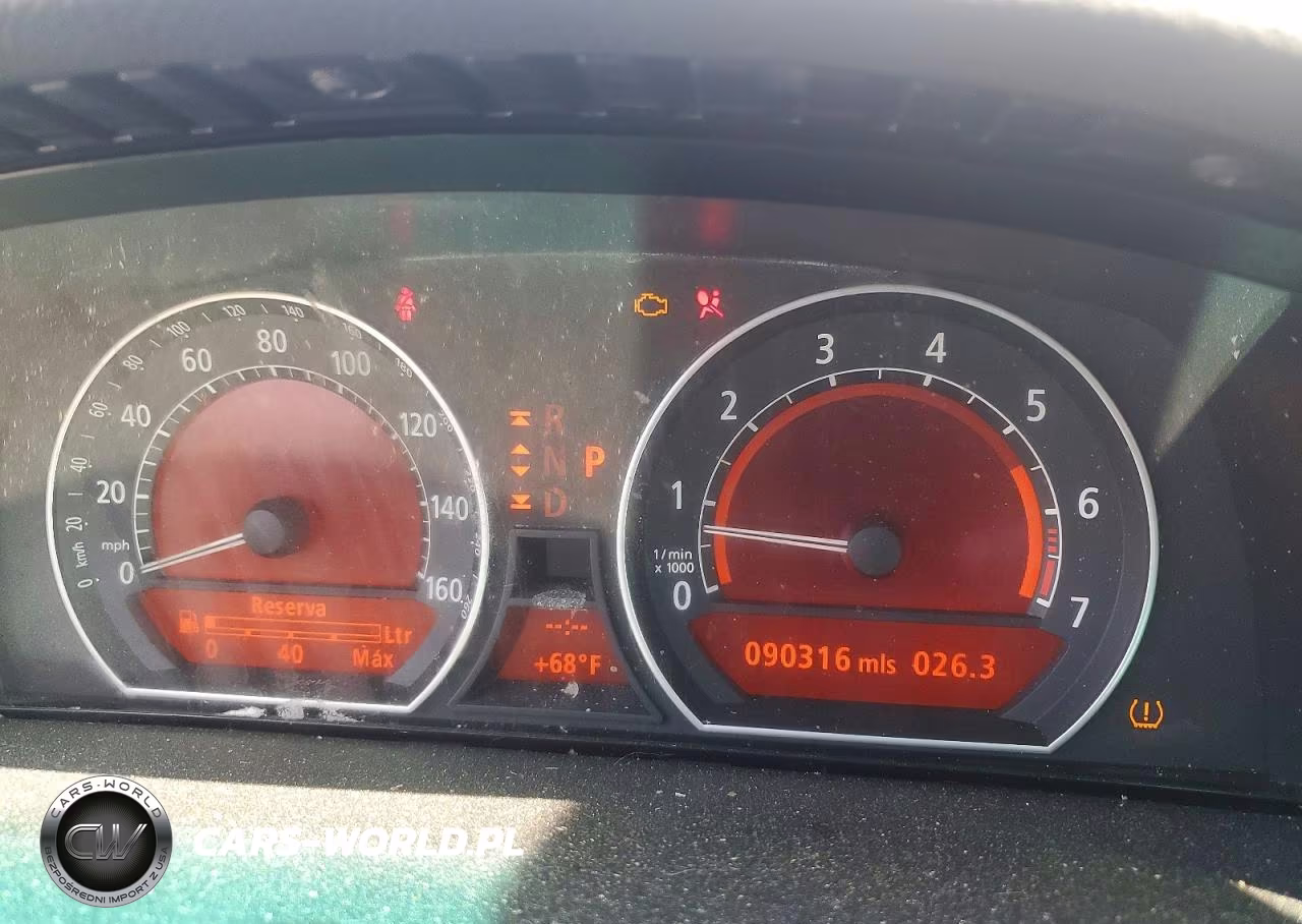 2007 BMW 750 VIN:WBAHN83557DT75151 - 9
