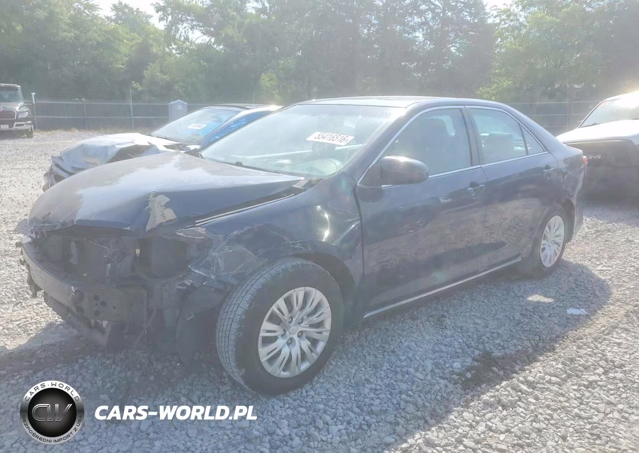 2014 Toyota Camry Le – zdjęcie 1 z 12