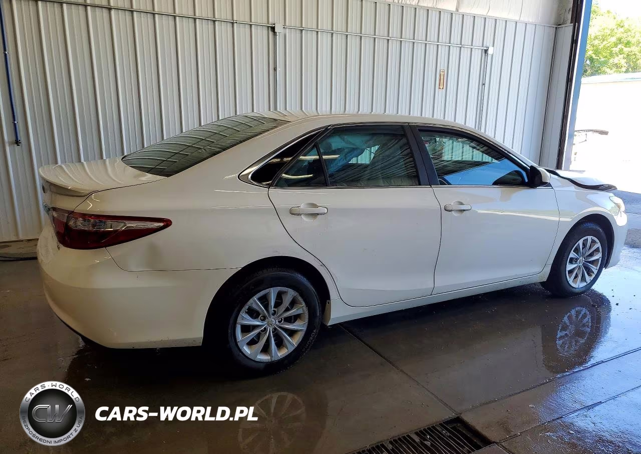 2015 Toyota Camry Le VIN:4T4BF1FK6FR485429 - 3