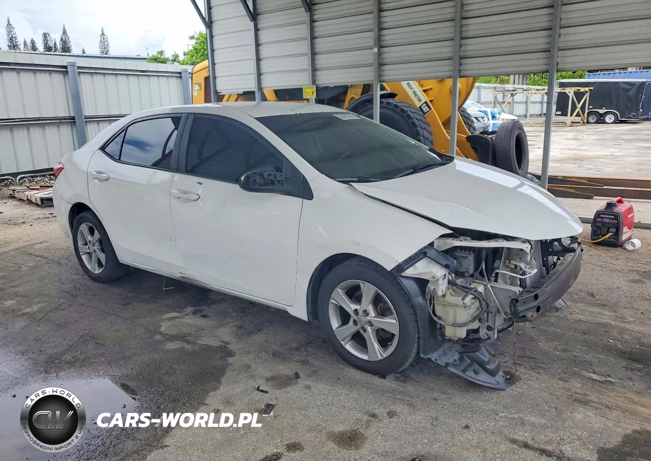 2016 Toyota Corolla Le VIN:5YFBURHE7GP380438 - 4