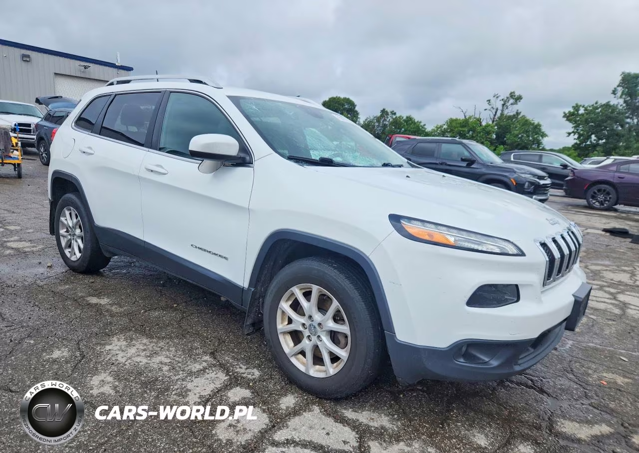 2016 Jeep Cherokee Latitude VIN:1C4PJMCS5GW299525 - 4