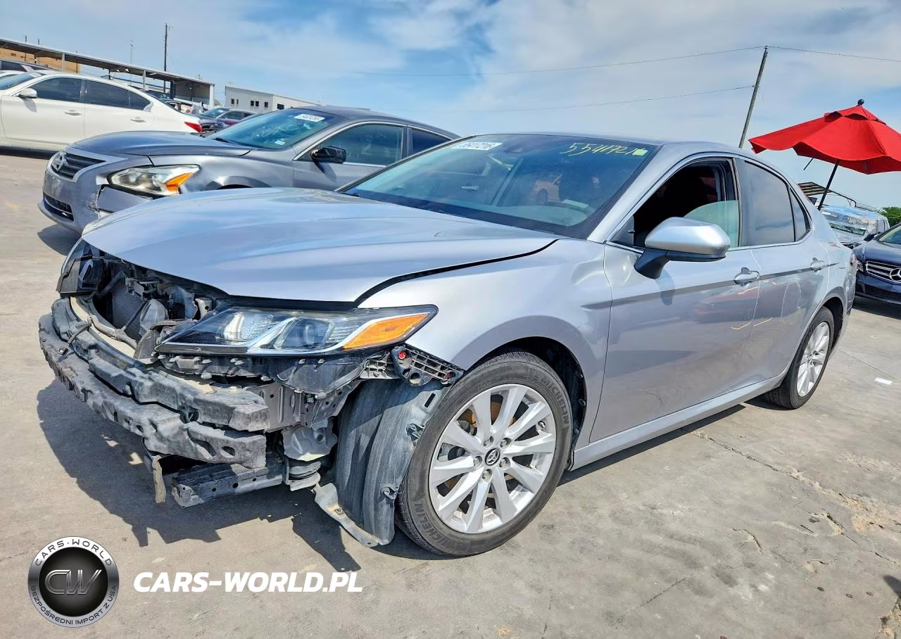 2019 Toyota Camry Le – zdjęcie 1 z 12