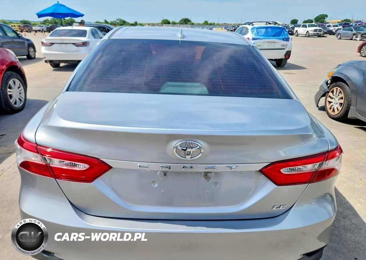 2019 Toyota Camry Le VIN:4T1B11HK1KU166214 - 6