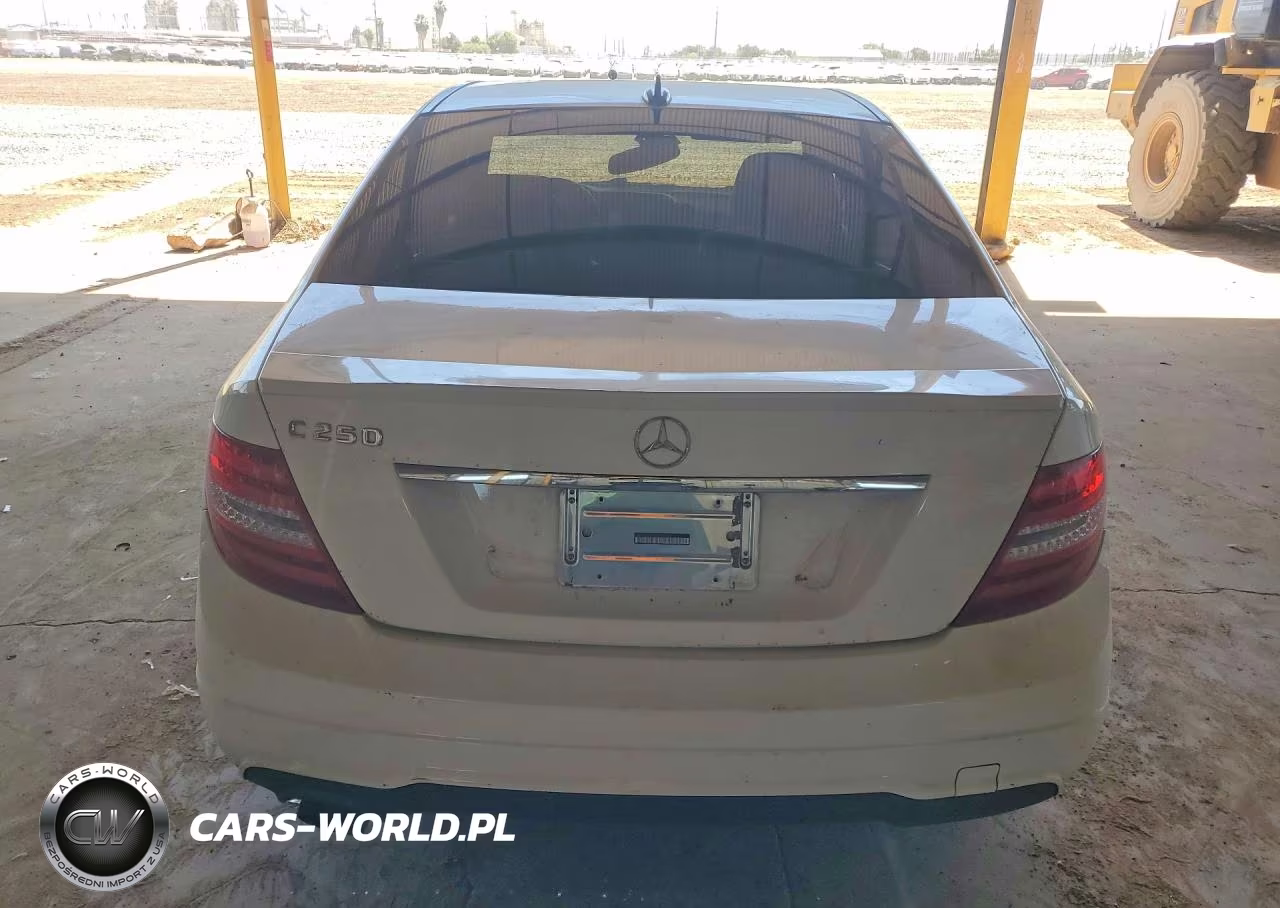 2014 Mercedes-Benz C 250 VIN:WDDGF4HB9EG158836 - 6