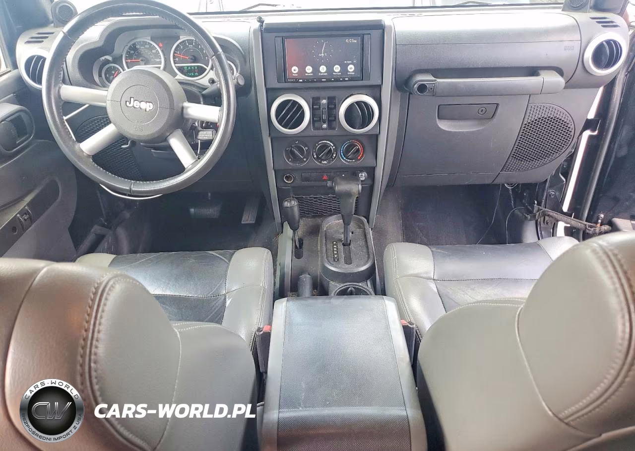 2010 Jeep Wrangler Unlimited Sahara VIN:1J4BA5H16AL222763 - 8