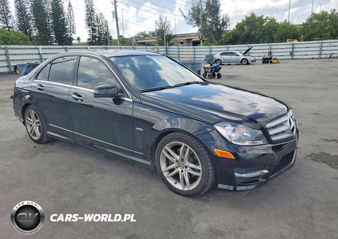 2012 Mercedes-Benz C 250 VIN:WDDGF4HB9CR215862 - 4