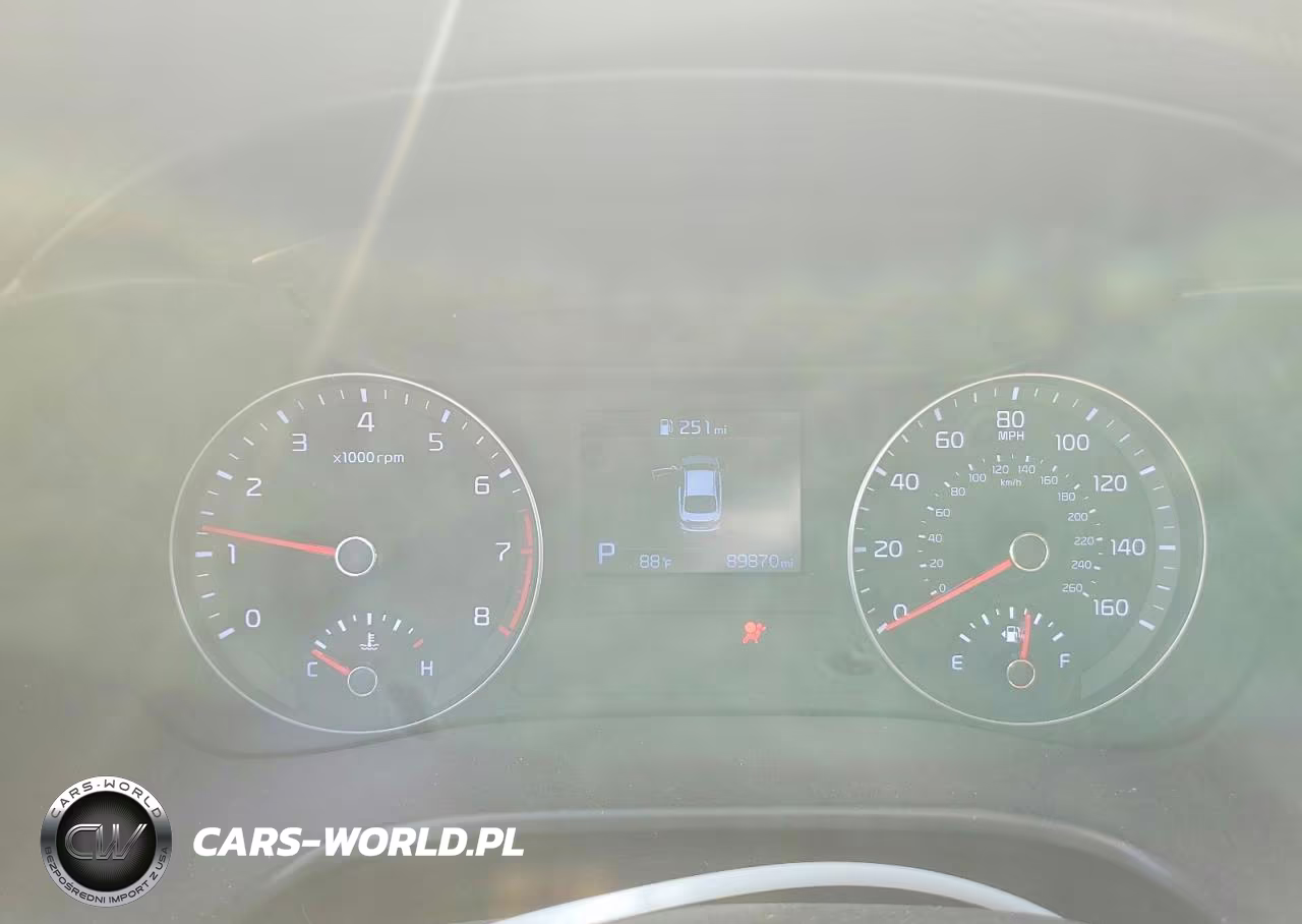 2019 Kia Forte Lxs VIN:3KPF24AD1KE052776 - 9