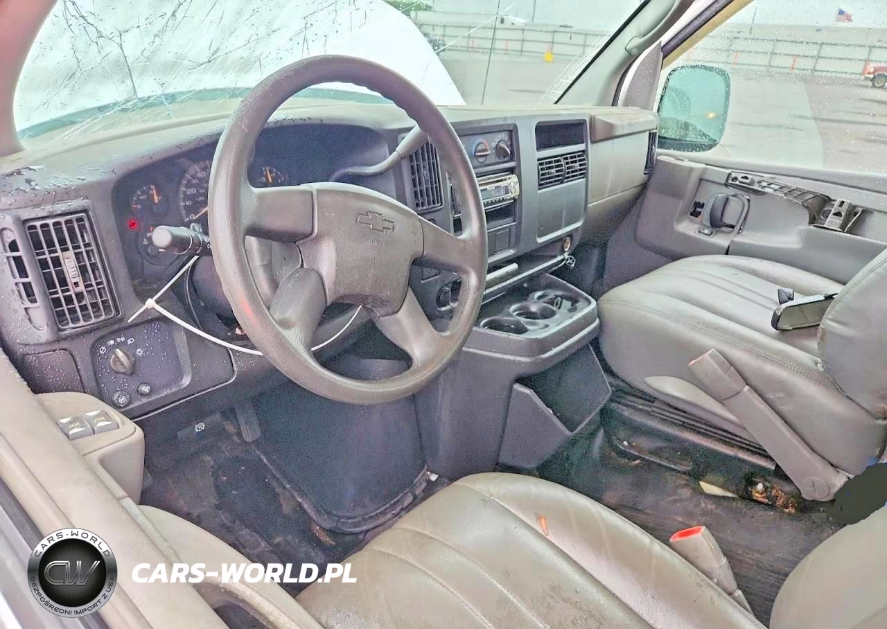 2005 Chevrolet Express Delivery Van VIN:1GCGG25V251265739 - 8