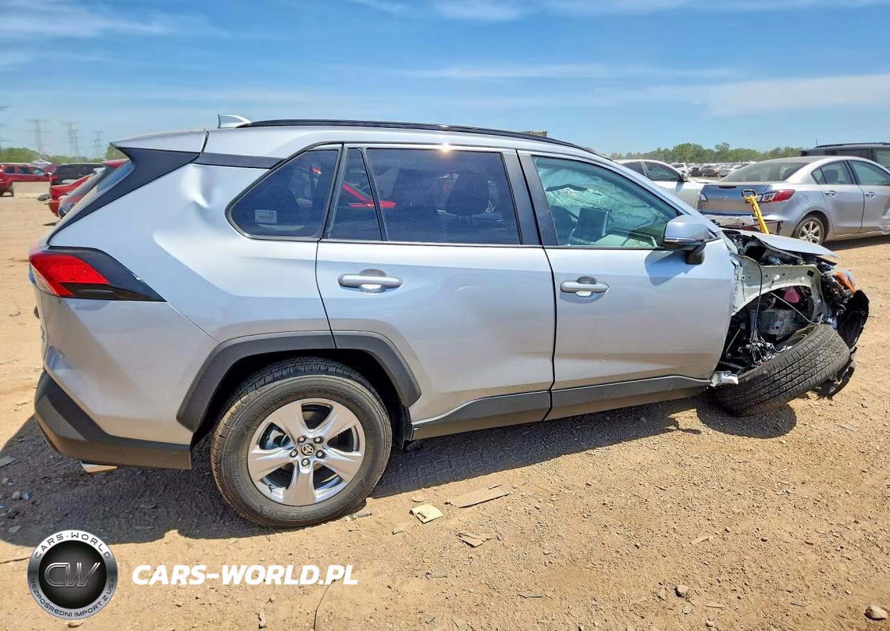 2025 Toyota Rav4 Xle VIN:2T3P1RFVXSW598809 - 3