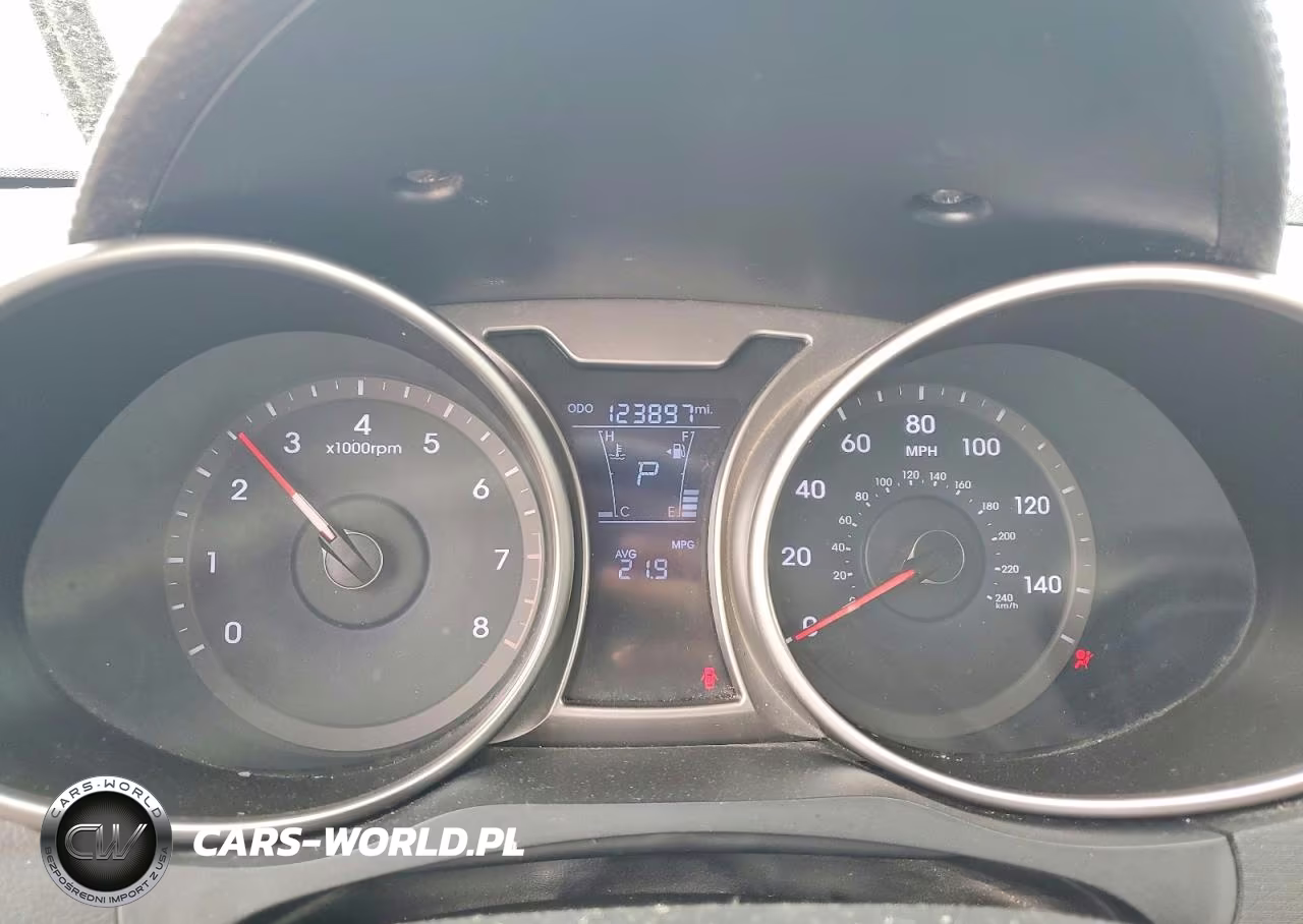2012 Hyundai Veloster Base VIN:KMHTC6AD0CU067134 - 9