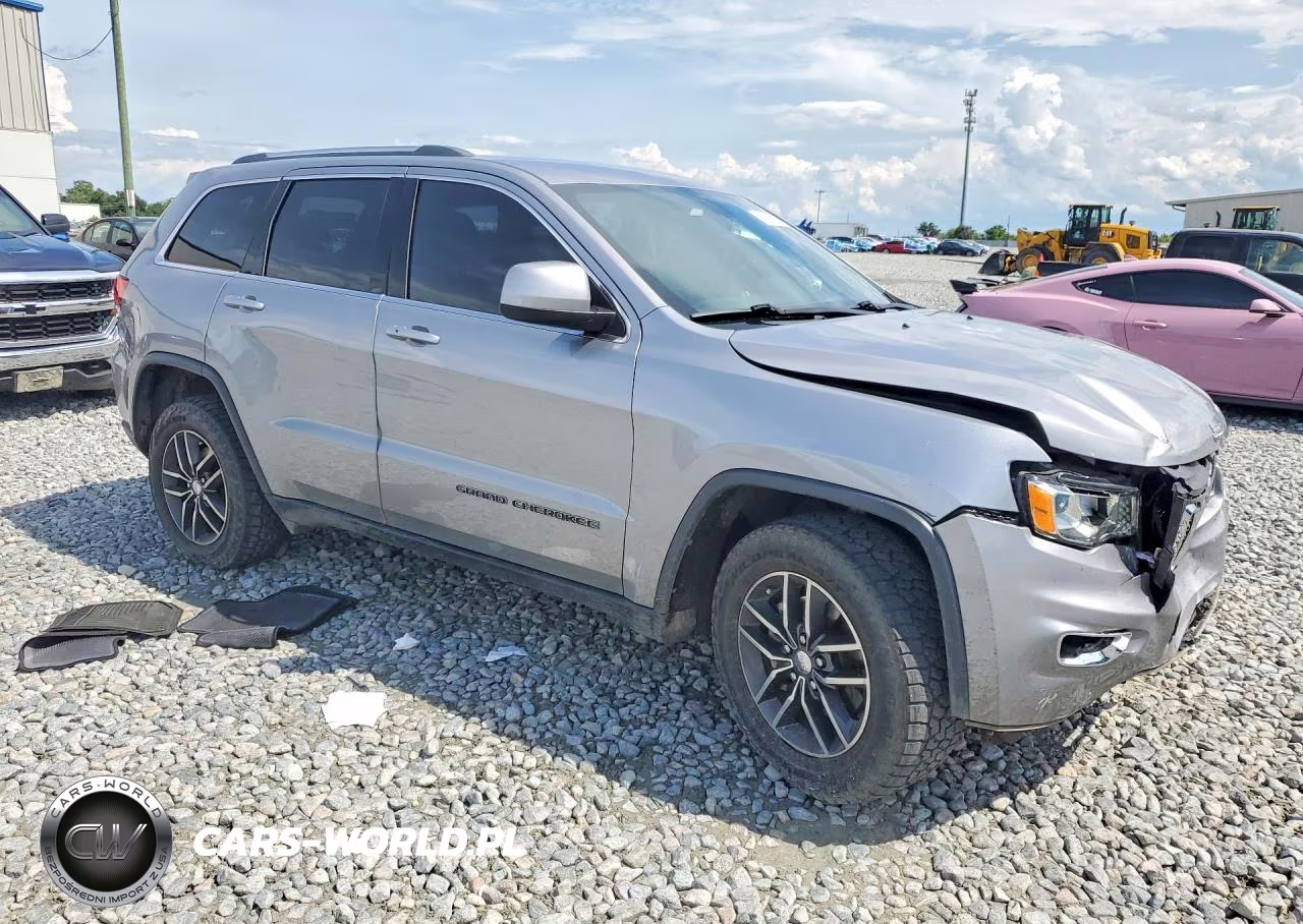 2018 Jeep Grand Cherokee Laredo VIN:1C4RJEAG1JC513416 - 4