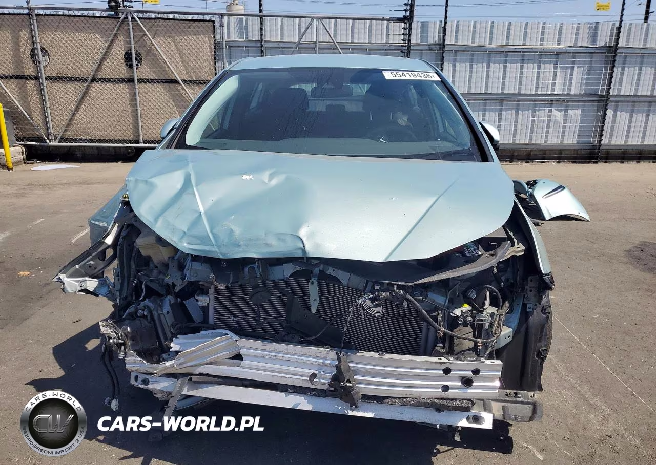 2019 Toyota Prius Le VIN:JTDKARFUXK3098606 - 5