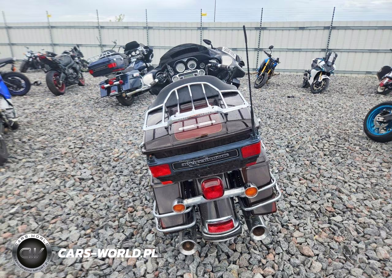 2011 Harley Davidson Flhtcu VIN:1HD1FC412BB679279 - 4